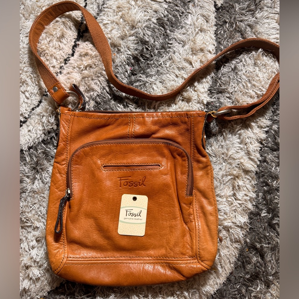 👜 fossil